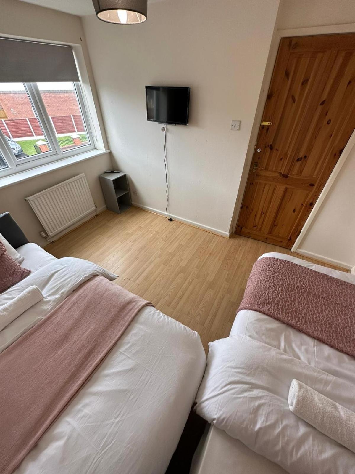3 Bedroom Apartment Close To Manchester City Stadium And Coop Live Eksteriør billede