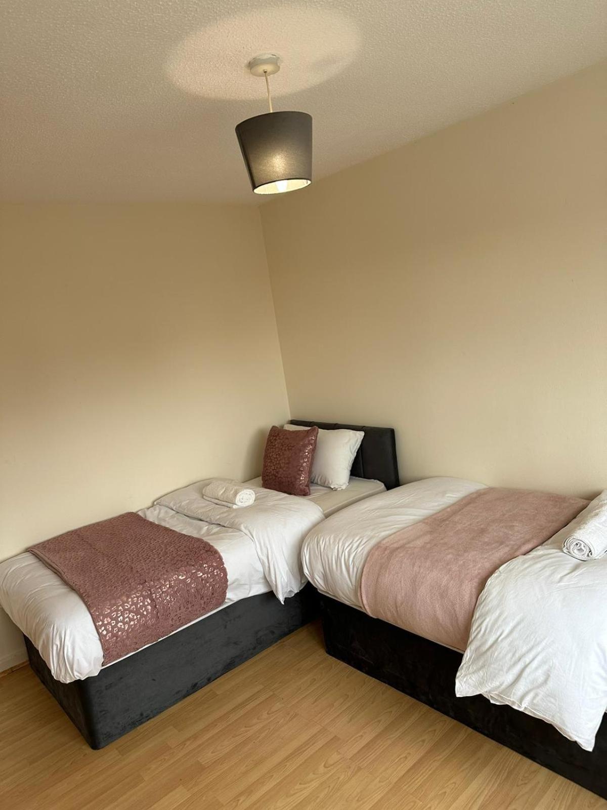 3 Bedroom Apartment Close To Manchester City Stadium And Coop Live Eksteriør billede